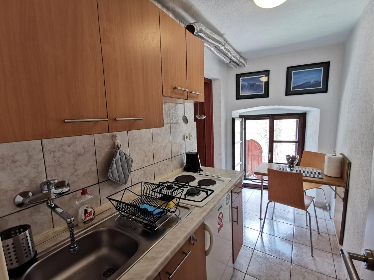 Studio Apartman Galerija Бузет Екстер'єр фото